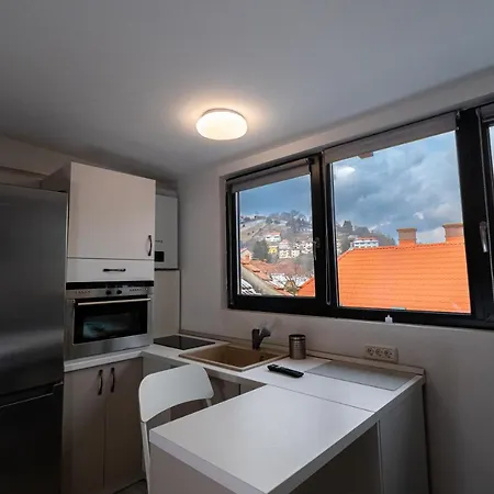 Apro - A Tiny House Experience In The Heart Of The Old Town, Moments Away From The Black Church * Brasov